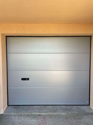 Porte de garage sectionnelle sur mesure