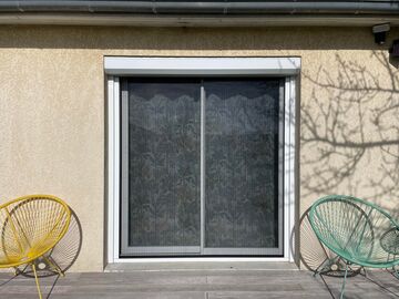 Moustiquaires toile plissée sur mesure
